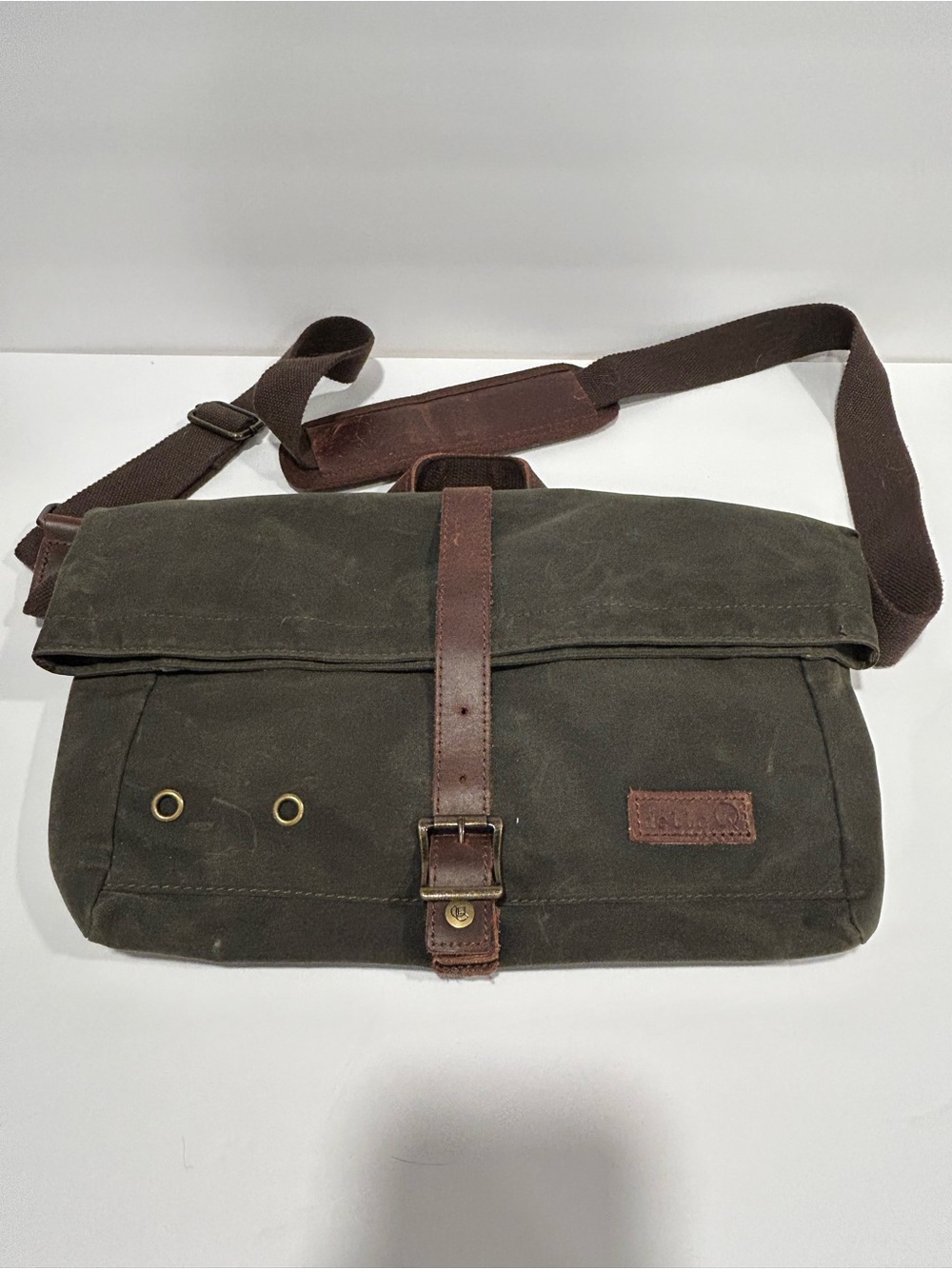 Della Q Maker's Roll Top Bag - Olive Green Waxed Canvas Knitting & Crochet